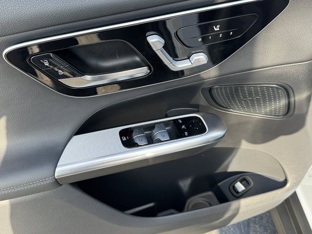 Used 2026 Mercedes-Benz GLC 300 4MATIC image 19