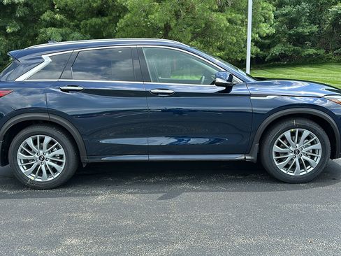New 2025 INFINITI QX50 Luxe image 13