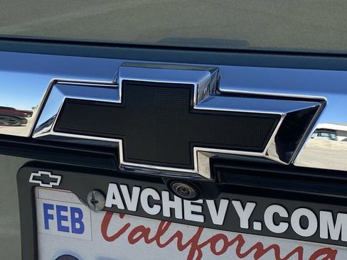 Used 2023 Chevrolet Traverse LT image 30