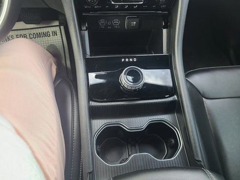 Used 2025 Jeep Grand Cherokee Limited image 14