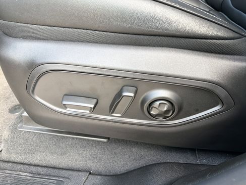 New 2025 Jeep Grand Cherokee Limited AWD/4WD image 11