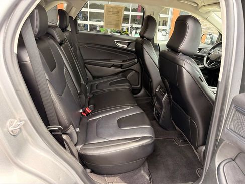 Used 2022 Ford Edge Titanium AWD/4WD image 16