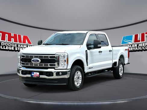 Used 2025 Ford F250 XLT w/ FX4 Off-Road Package AWD/4WD image 1