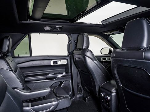 Used 2020 Ford Explorer ST w/ ST Street Pack image 15