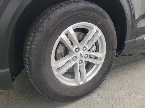 Used 2021 Ford Explorer XLT w/ Equipment Group 202A image 31