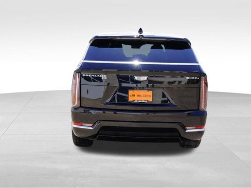 Used 2025 Cadillac Escalade IQ Luxury 2 w/ LPO, Premium Carpet Package AWD/4WD image 6