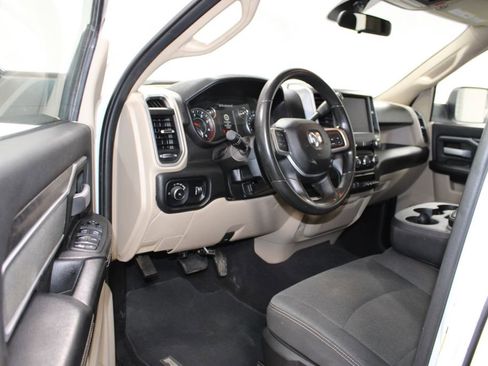 Used 2022 RAM 3500 Big Horn image 24