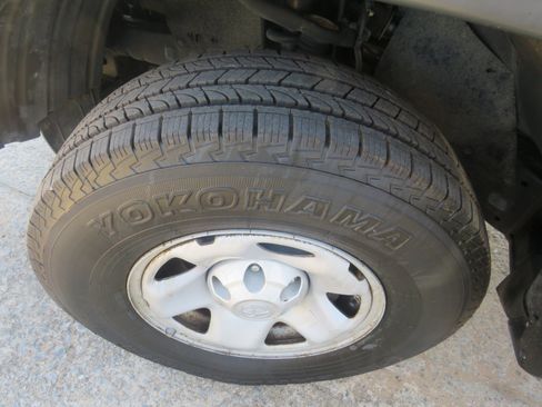 Used 2015 Toyota Tacoma PreRunner image 26