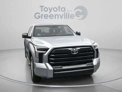 Used 2025 Toyota Tundra SR5 w/ SR5 Convenience Package RWD image 22