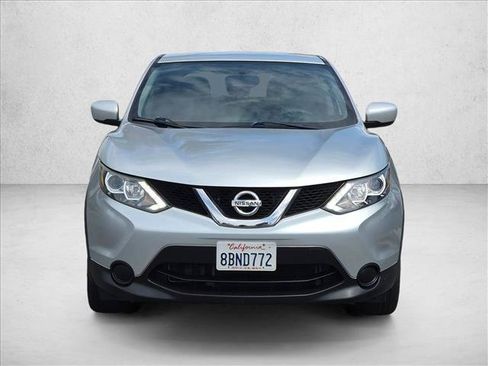 Used 2017 Nissan Rogue Sport S w/ S Appearance Package FWD image 2