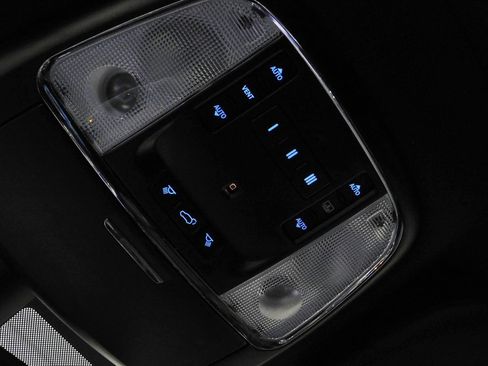 Used 2016 Jeep Grand Cherokee Overland w/ Advanced Technology Group image 74