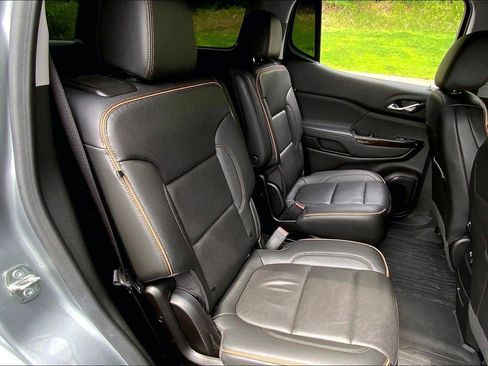 Used 2023 GMC Acadia AT4 w/ Preferred Package AWD/4WD image 26