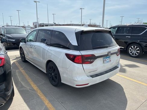 Used 2023 Honda Odyssey Sport image 3
