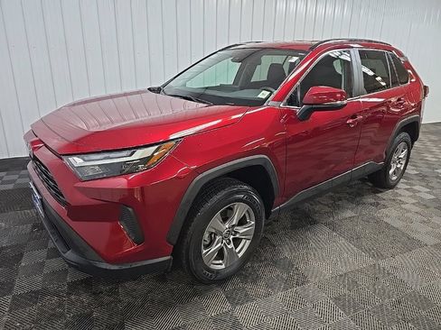 Used 2022 Toyota RAV4 XLE AWD/4WD image 8