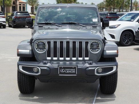 Used 2019 Jeep Wrangler Unlimited Sahara AWD/4WD image 2