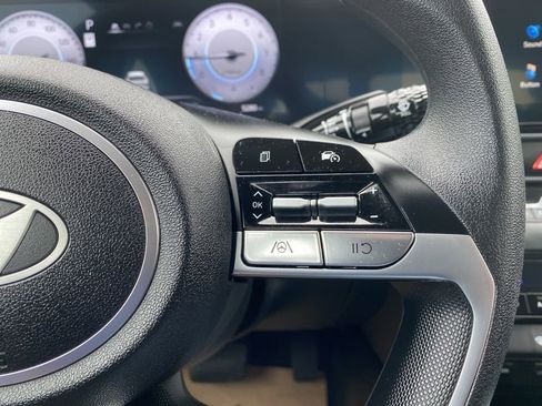 Certified 2024 Hyundai Elantra SEL FWD image 21
