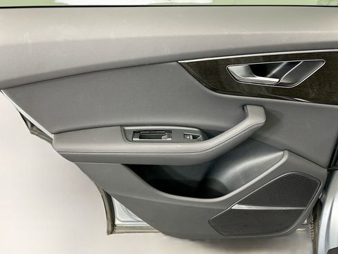 Used 2025 Audi Q8 Premium Plus w/ Premium Plus Package image 25