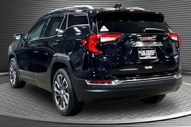 Used 2023 GMC Terrain SLT w/ Infotainment Package II FWD image 4