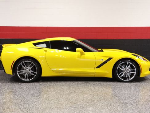 Used 2014 Chevrolet Corvette Stingray Coupe RWD image 7