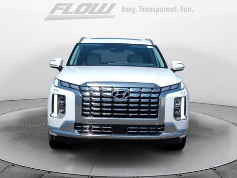 Used 2025 Hyundai Palisade Calligraphy image 2