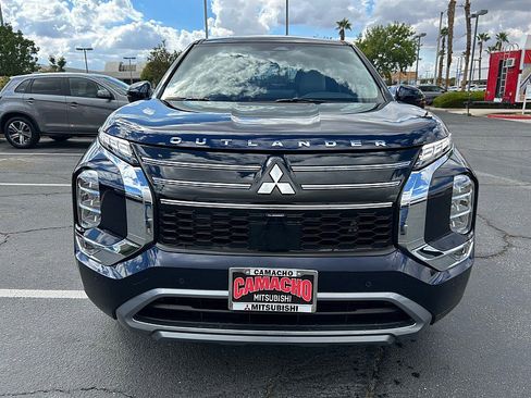 New 2025 Mitsubishi Outlander SE image 2