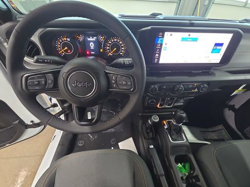 New 2026 Jeep Gladiator Sport AWD/4WD image 16
