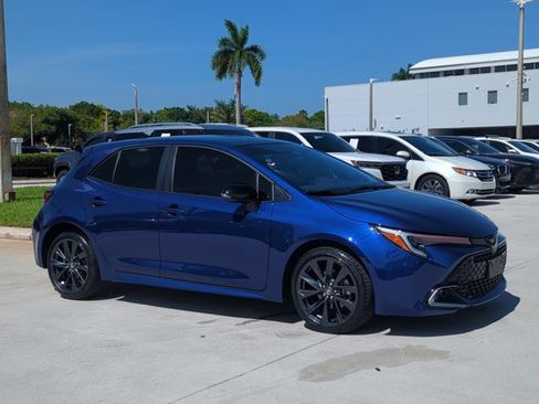 Used 2026 Toyota Corolla XSE FWD image 3