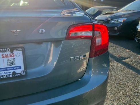 Used 2017 Volvo S60 T5 Inscription w/ Convenience Package image 9