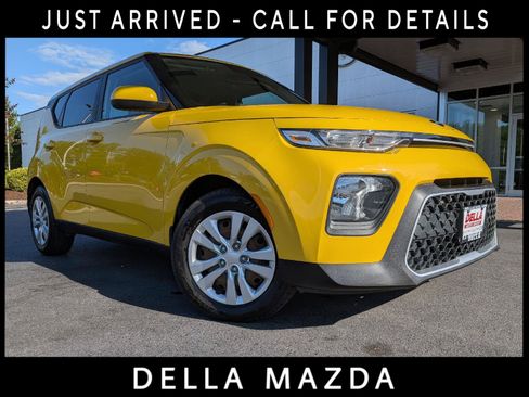 Used 2020 Kia Soul LX FWD image 1