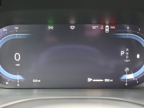 Used 2025 Volvo XC60 B5 Core image 36