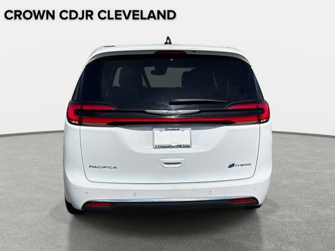 Used 2024 Chrysler Pacifica Select FWD image 5