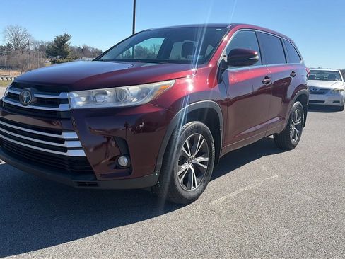 Used 2017 Toyota Highlander Plus image 14