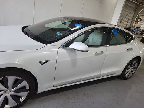 Used 2020 Tesla Model S Long Range Plus image 2