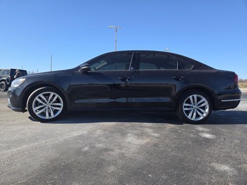 Used 2019 Volkswagen Passat 2.0T Wolfsburg w/ Wheels & Sunroof Package image 18