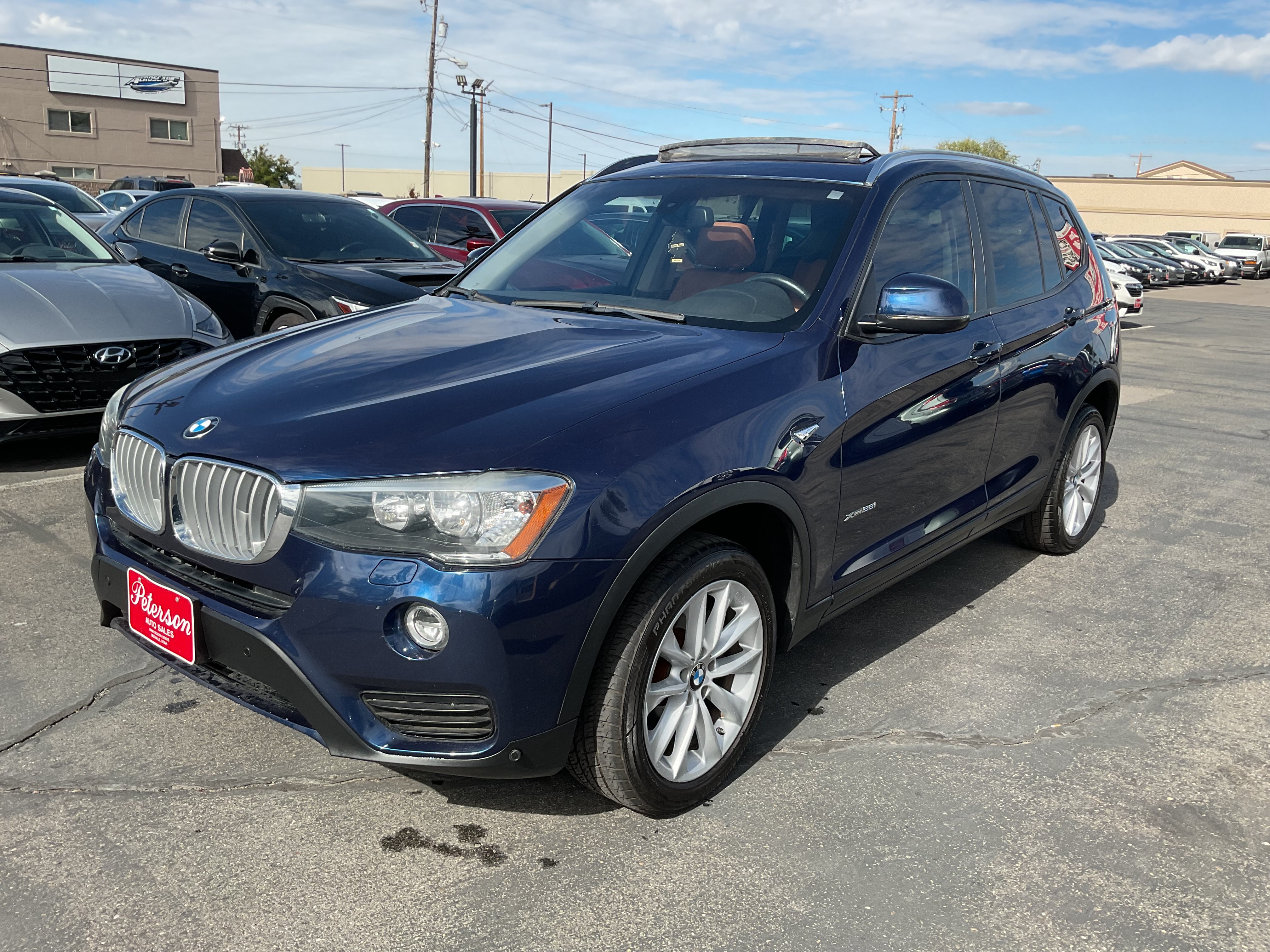 Used 2017 BMW X3 xDrive28i AWD/4WD image 2