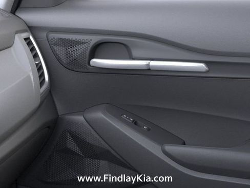 New 2026 Kia Seltos LX FWD image 28