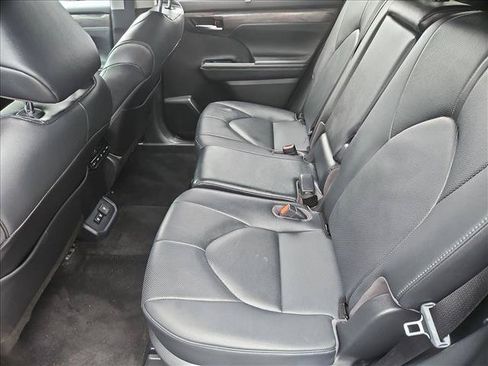 Used 2020 Toyota Highlander Limited AWD/4WD image 26