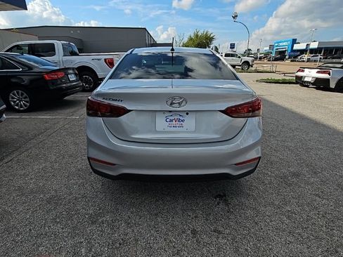 Used 2021 Hyundai Accent SE image 6