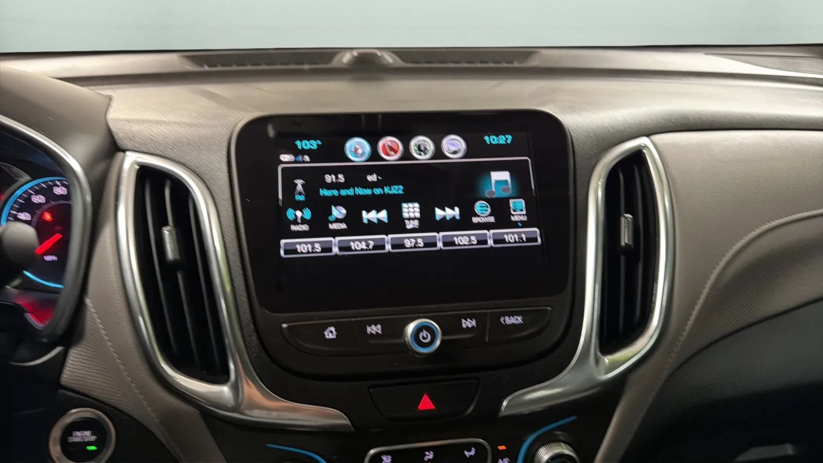 Used 2018 Chevrolet Equinox Premier FWD image 13