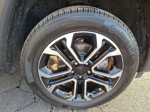 Certified 2022 Jeep Compass Limited w/ Sun and Sound Group image 8