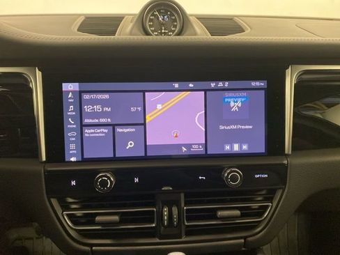 Used 2023 Porsche Macan Turbo image 10