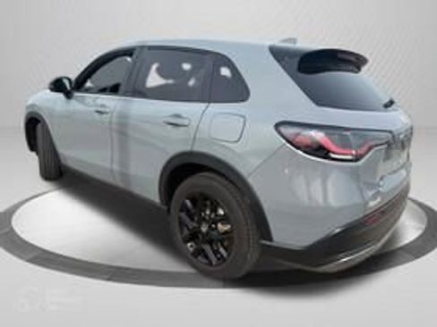 Used 2025 Honda HR-V Sport image 8