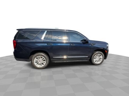 Used 2024 GMC Yukon SLT w/ SLT Luxury Package AWD/4WD image 8
