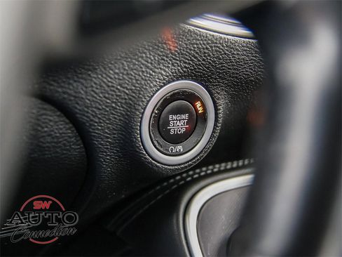 Used 2020 Dodge Challenger SXT image 21