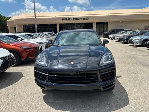 Used 2019 Porsche Cayenne AWD/4WD image 3