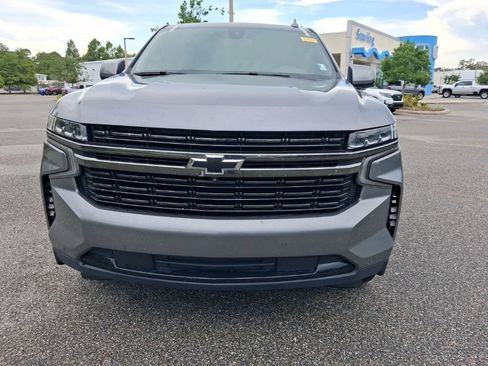 Used 2022 Chevrolet Suburban RST w/ Sport Performance Package AWD/4WD image 2