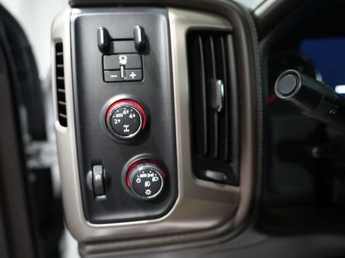 Used 2016 GMC Sierra 1500 Denali w/ Denali Ultimate Package AWD/4WD image 12