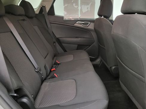Used 2024 Kia Sportage LX image 39
