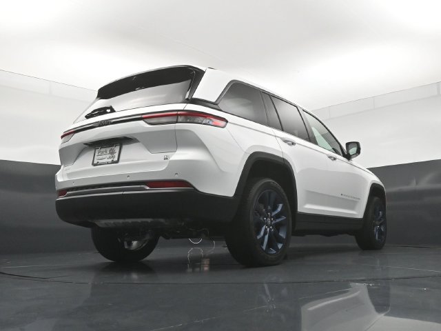 New 2026 Jeep Grand Cherokee Limited AWD/4WD image 23