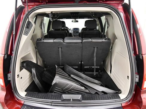 Used 2018 Dodge Grand Caravan SXT FWD image 7